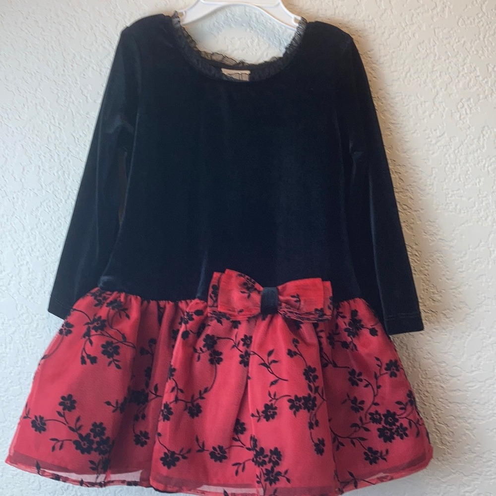 Perfectly Dressed Black Velour with Red Lace Floral Long Sleeve Dress C25